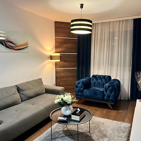 Prestige Lux Apartment Novi Sad Buitenkant foto
