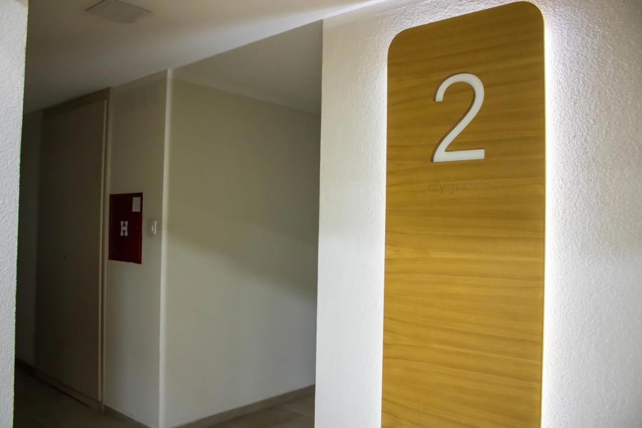 Prestige Lux Apartment Novi Sad Buitenkant foto
