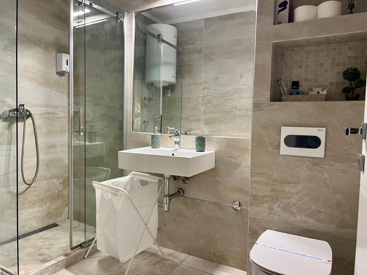Prestige Lux Apartment Novi Sad Buitenkant foto